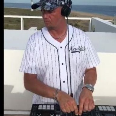 DJ MOplay 