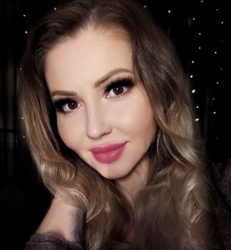  Nataly