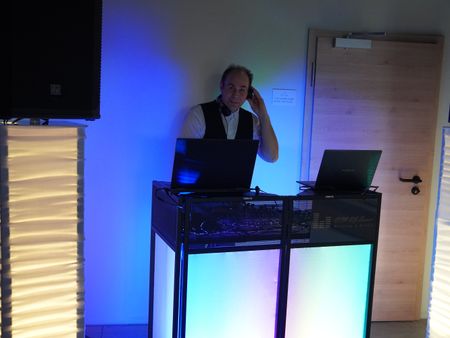 ECM DJ Service - Wedding & Events