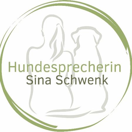 Hundesprecherin Sina Schwenk I Therapeutisches Hundetraining