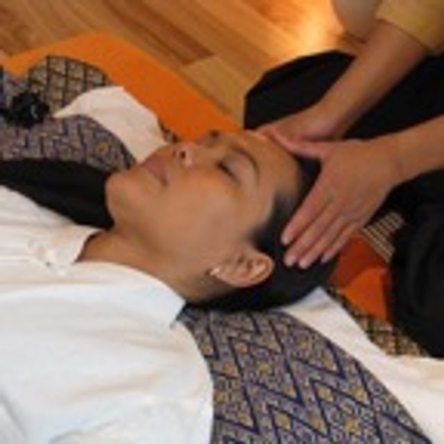 Lawan Balcerek Sawadee Traditionelle Thai-Massage